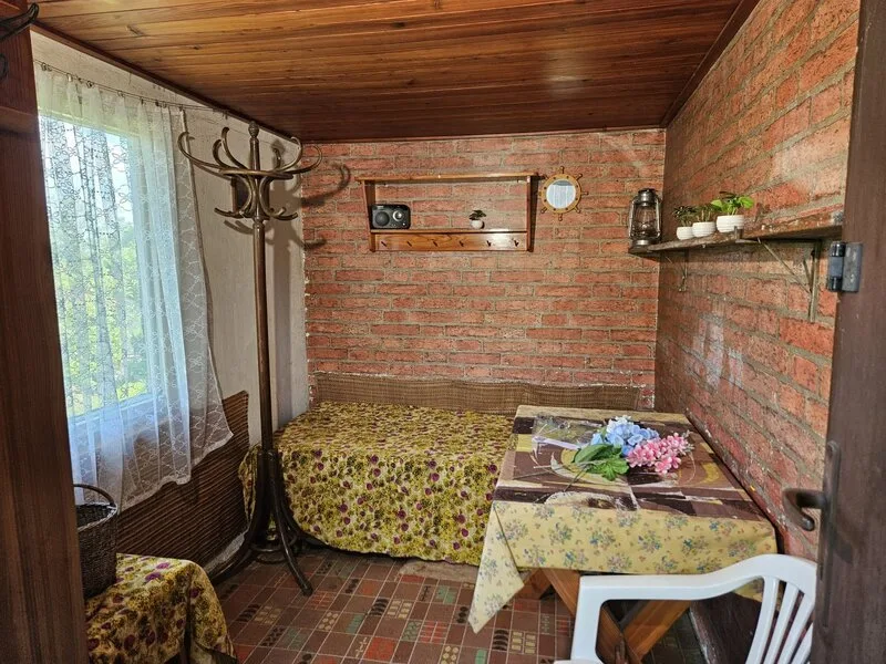 Zahrada s cihlovou chatkou N407, osada Na Vyhlídce, Šenov – fotografie 3